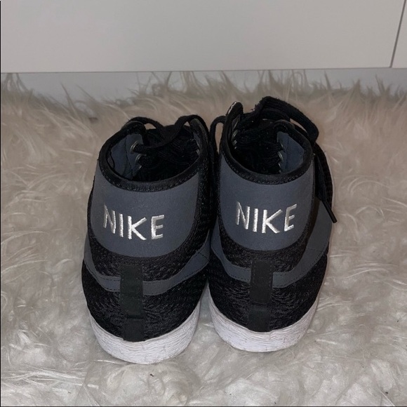 UNIQUE NIKE BLAZERS - Picture 4 of 15